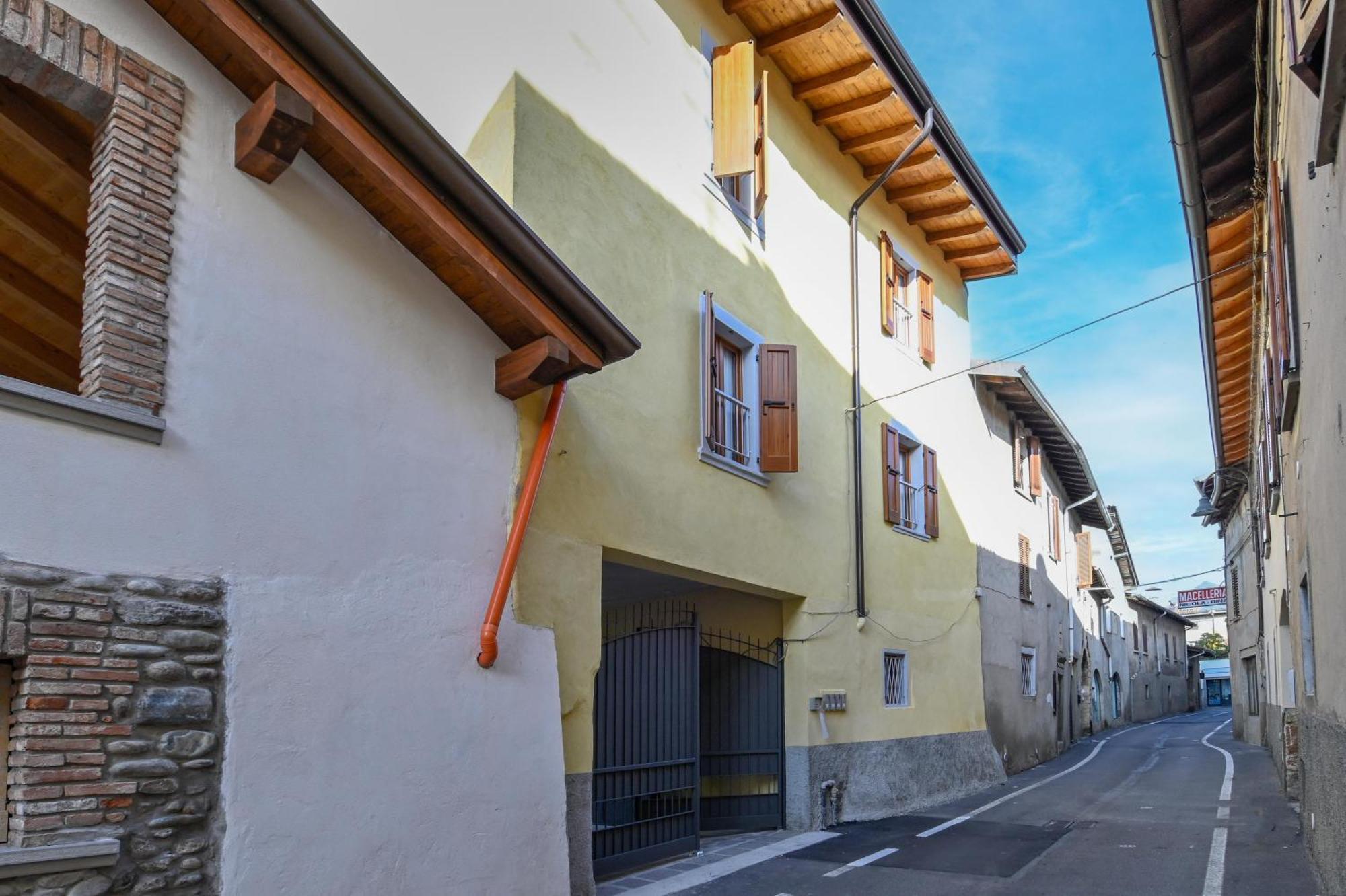 La Corte Di Scanzo Apartment *